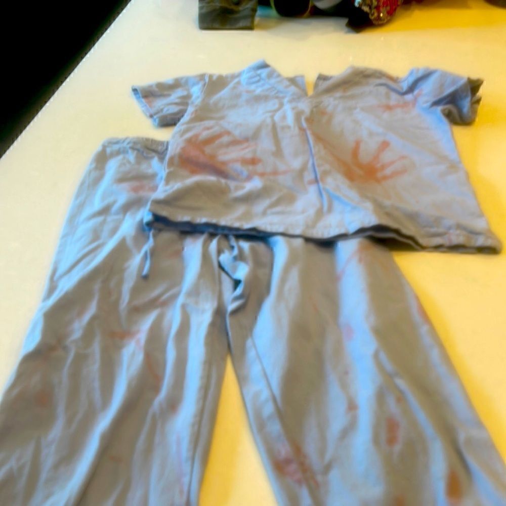 Zombie/ surgeon doctor costume youth kids size large, great shape, be ready.